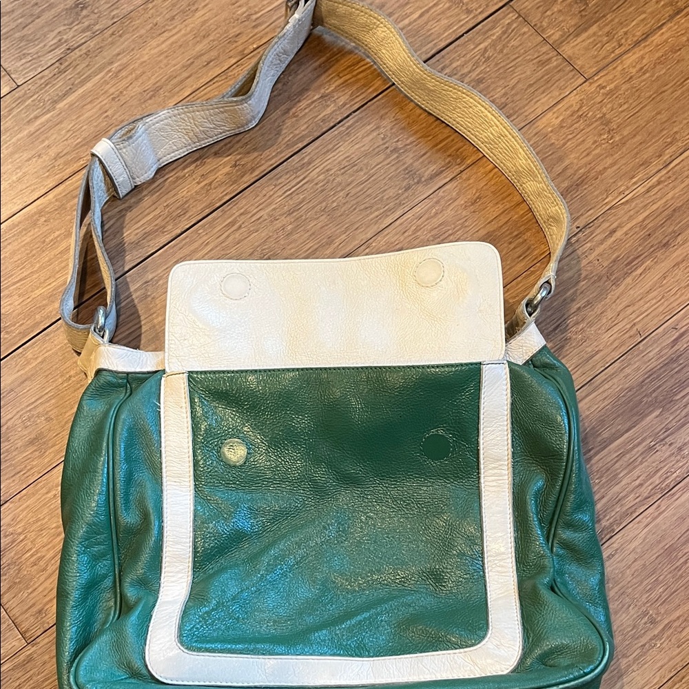 Orla Kiely Leather Retro Shoulder Bag Green Ivory - Picture 7 of 11